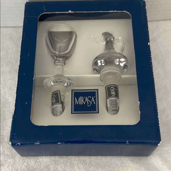 Mikasa Crystal Wine Stoppers - Picture 2 of 5